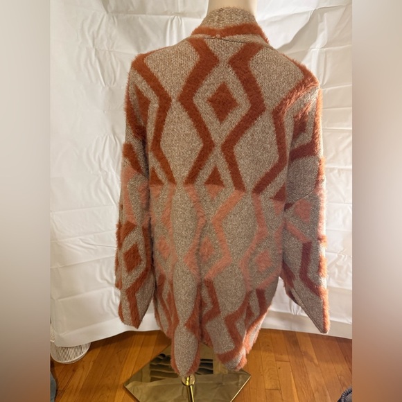 JODIFL Orange and Tan Cardigan Sweater with Geometric Pattern - Picture 2 of 7